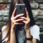 A Beautiul Girl with Hidden Face 1