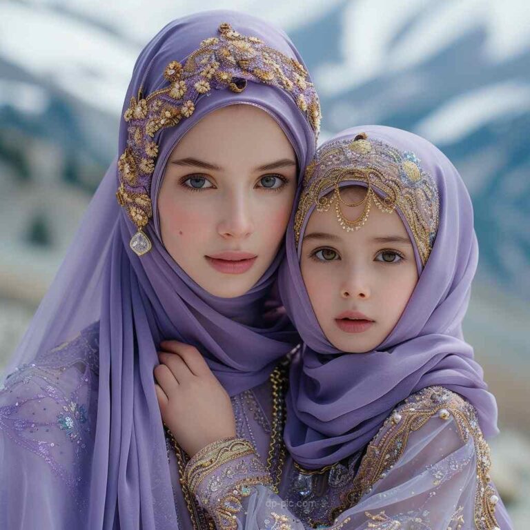 A Mother And His Daughter Standing Togrther in Love, love dp , mother love ,mother dp, daughter mother dp ()