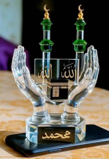 beautiful kabaa model in glass hands dp for social media,new islamic dp by dp pic