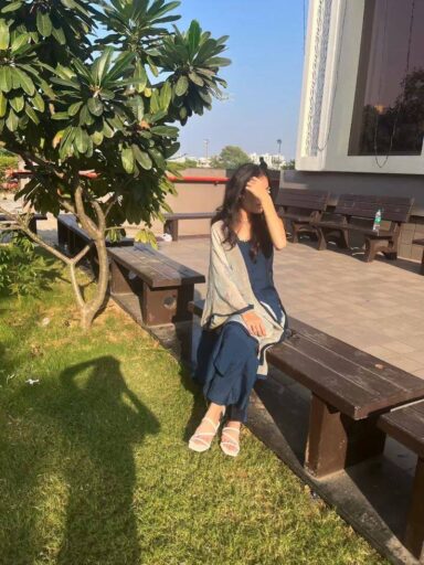 girl at her college new dp at college for student girl
