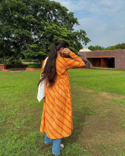 girl in orange dress best new dp pic