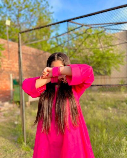 girl in pink dress hidden face dp photo ()