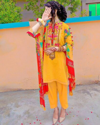 girl in yellow dress with hidden face pfp for tiktok for cute girls dp