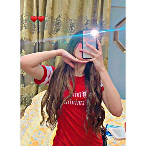 girl photo with phone flash in front of her face dp photo